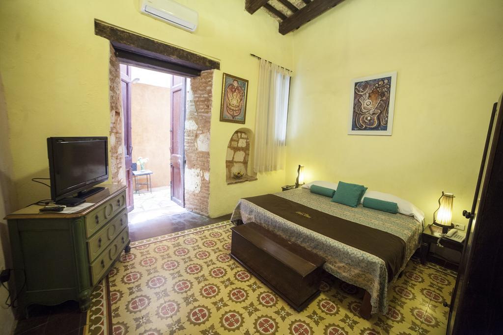 Dona Elvira Boutique Hotel Санто Доминго Екстериор снимка