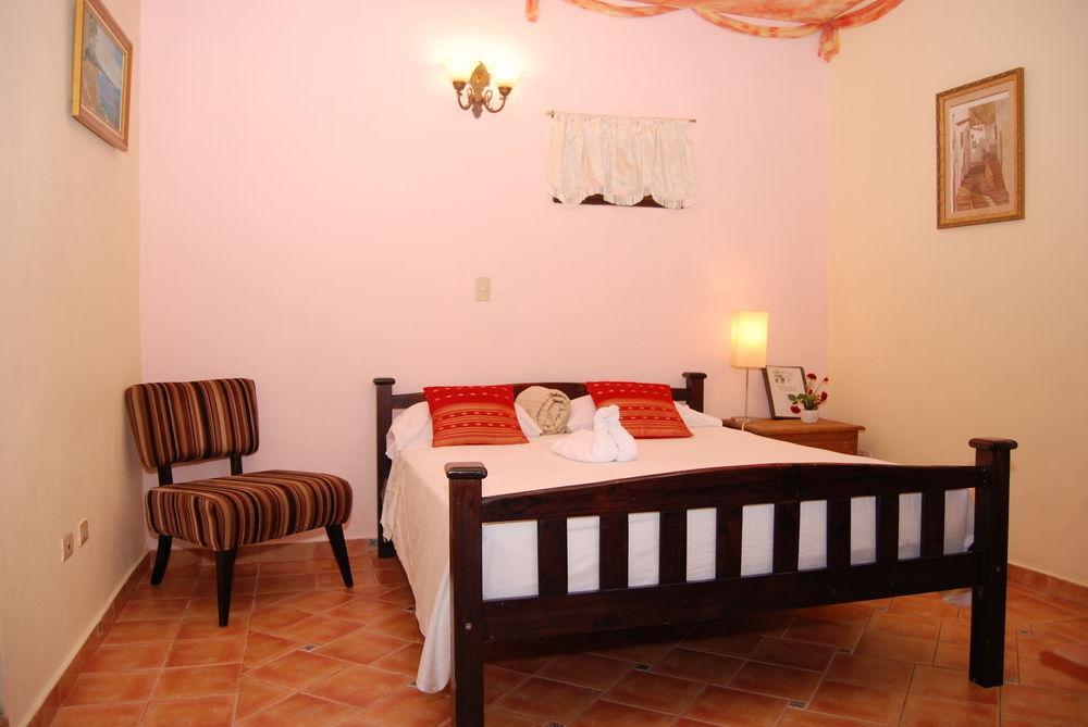 Dona Elvira Boutique Hotel Санто Доминго Екстериор снимка