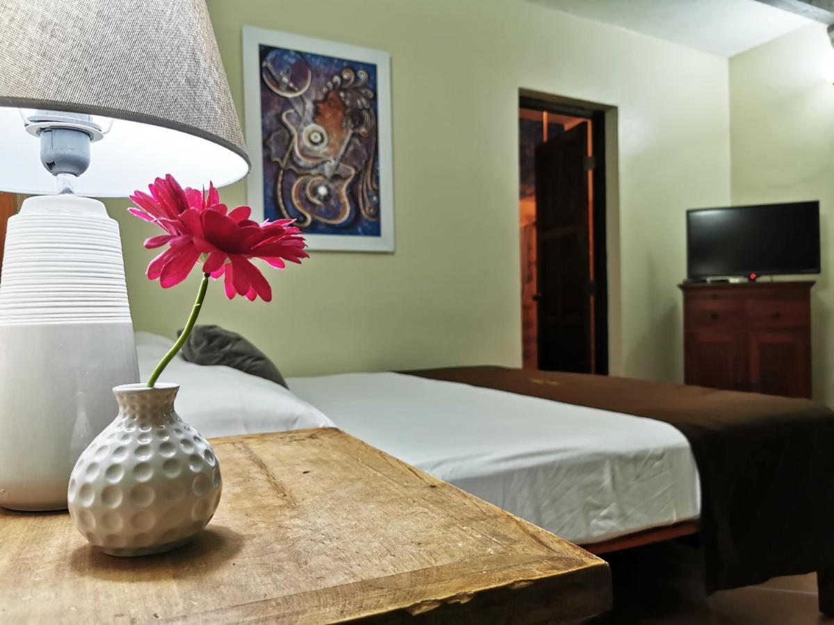 Dona Elvira Boutique Hotel Санто Доминго Екстериор снимка